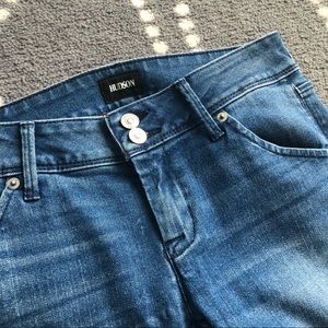 (Hudson Jeans) Collin Flap Skinny Crop Jeans with Fringed Hem - SIZE 26